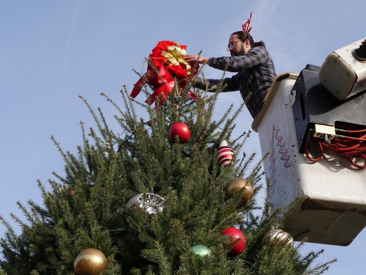 Boyertown Brings Holiday Magic to Life This Week: A Unity Tree Brings Community Together