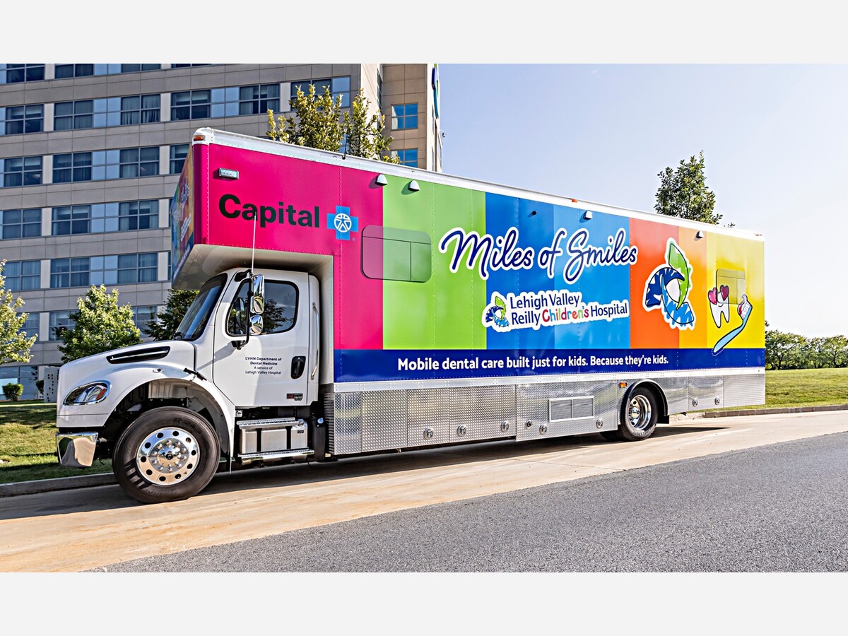 
  Mobile Dental Unit Gives Kids ‘Miles of Smiles’
