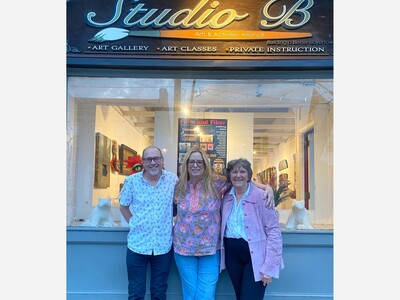 A Good Time & Happy Trails at Studio B Opening of  Form & Fiber  