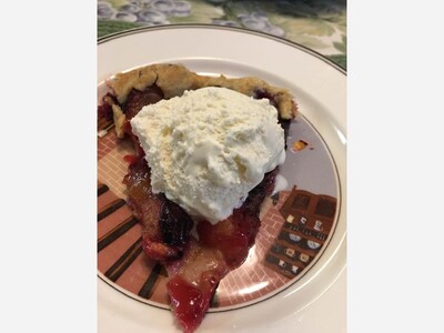 Philosophizing About Food With Francine: Homemade Vanilla Ice Cream and Plum Galette