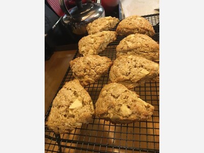 Philosophizing About Food With Francine: Apple Cinnamon Scones!